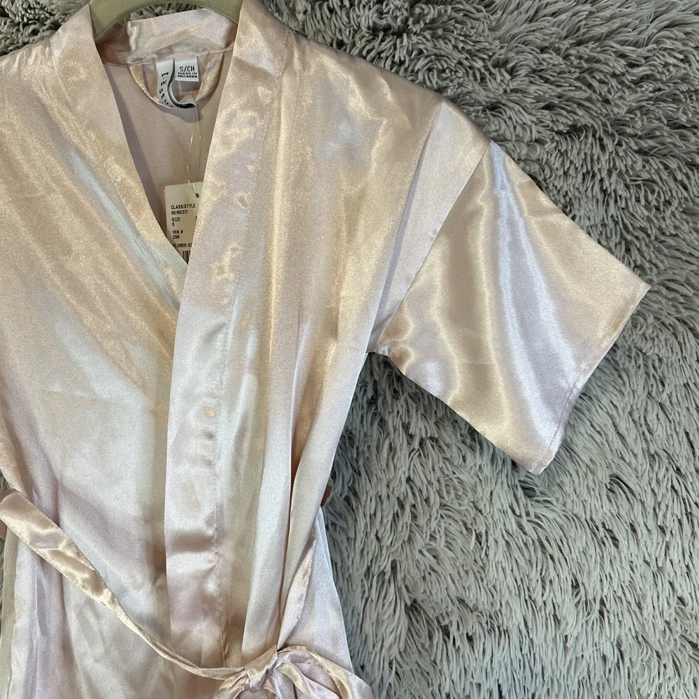 David's Bridal Flower Girl Robe Small Blush Gold Satin Short‎ Sleeve Feminine - Picture 7 of 9